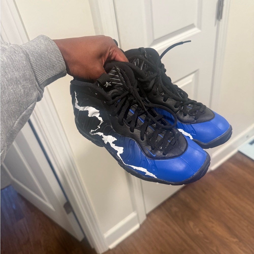 Nike Kids Shoes Black and Blue